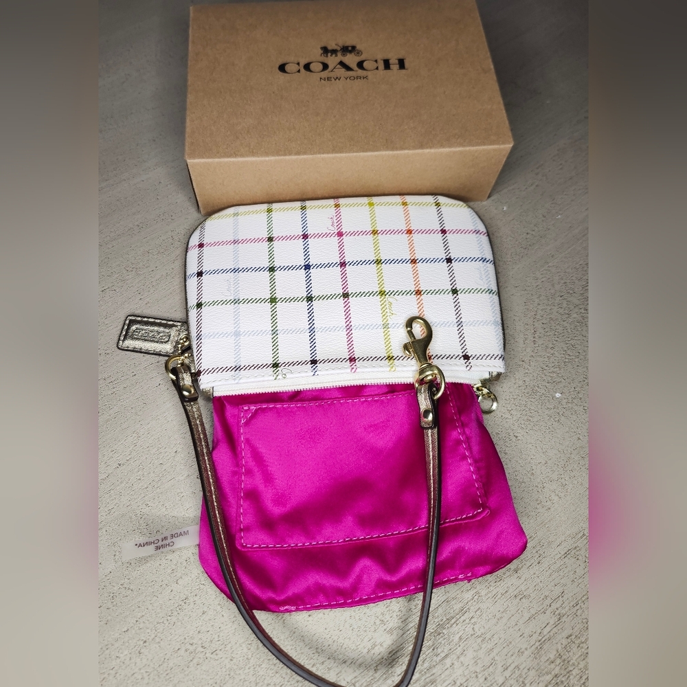 Coach Tattersall Wristlet w/box - Picture 2 of 2